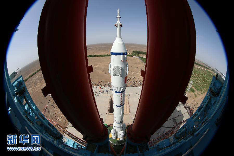 Запуск китайского космического корабля "Шэньчжоу-10" намечен на вторую декаду июня текущего года (2)