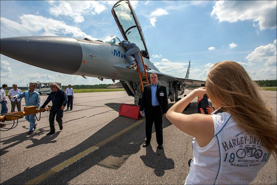 Су-35 приняли участие в юбилейных мероприятиях РСК «МиГ» (21)