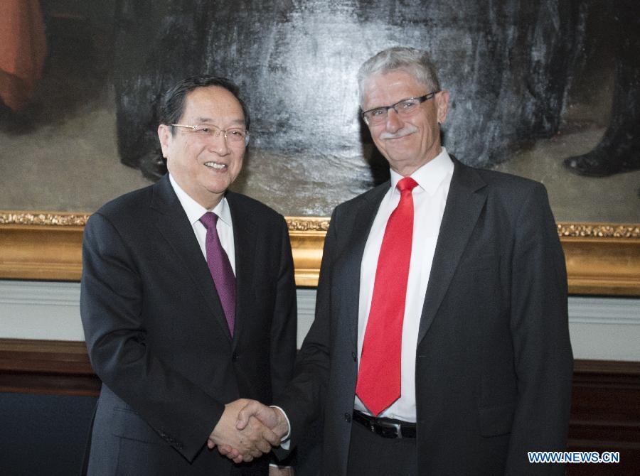 Юй Чжэншэн встретился с председателем парламента Дании