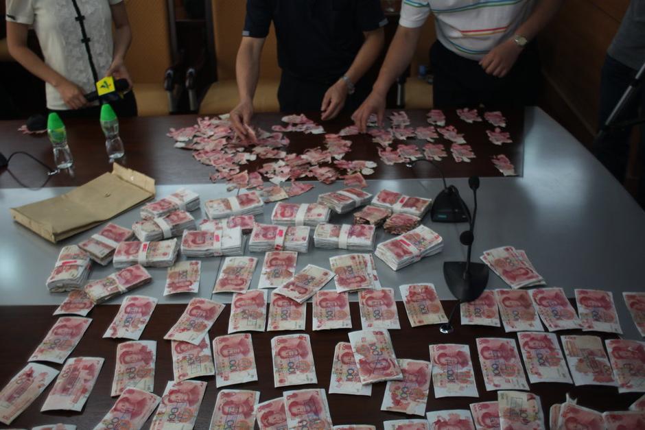 Термиты сгрызли 400 тыс. юаней (4)