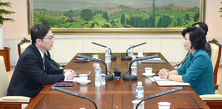В Пханмунджоме состоялись первые за два года рабочие переговоры между Республикой Корея и КНДР (2)