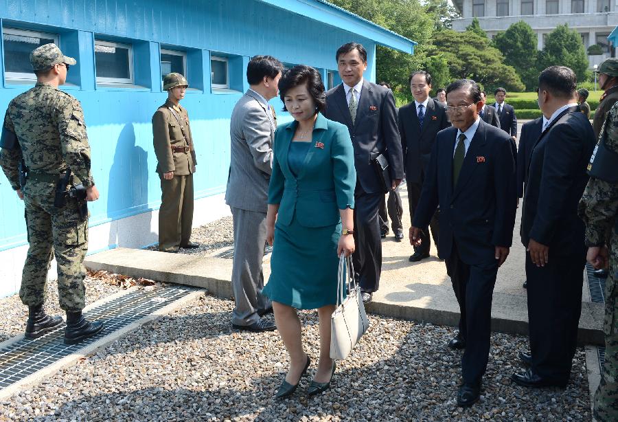 В Пханмунджоме состоялись первые за два года рабочие переговоры между Республикой Корея и КНДР (5)