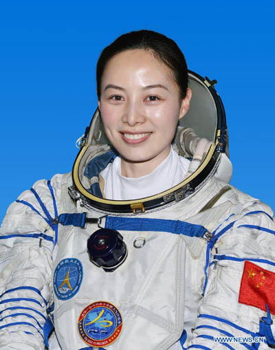 Ван Япин -- первый "космический преподаватель" Китая