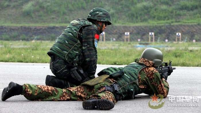В Пекине начались совместные тренировки китайских вооруженных полицейских и внутренних войск МВД РФ (12)