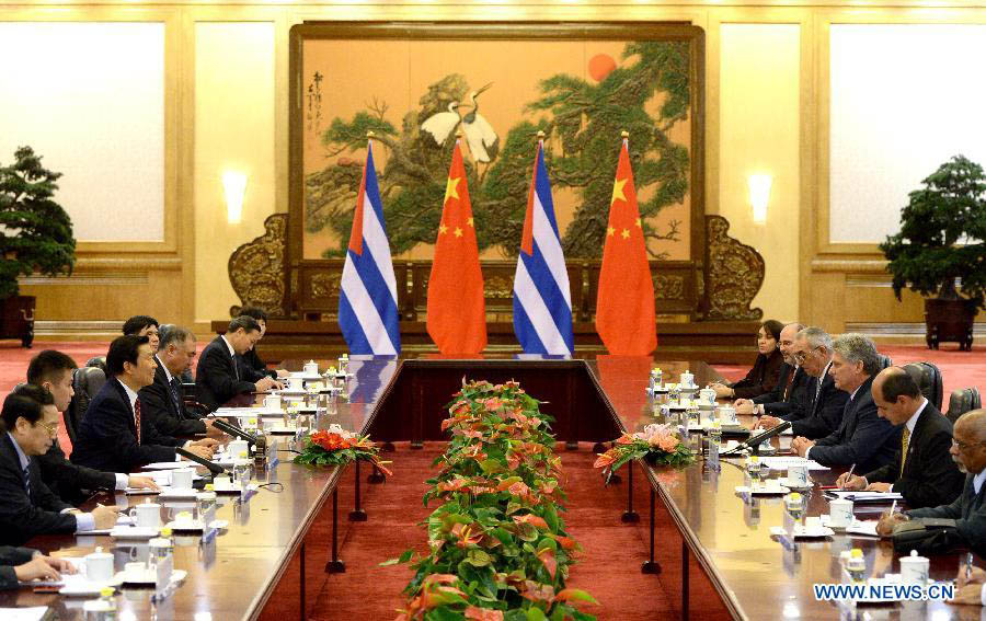 Ли Юаньчао встретился с первым заместителем председателя Госсовета Кубы Мигелем Диас-Канелем