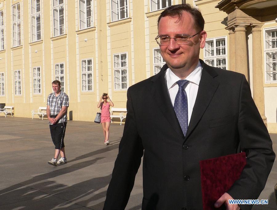 Премьер-министр Чехии подал в отставку из-за коррупционного скандала