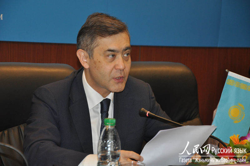 Посол Казахстана в КНР Ермекбаев