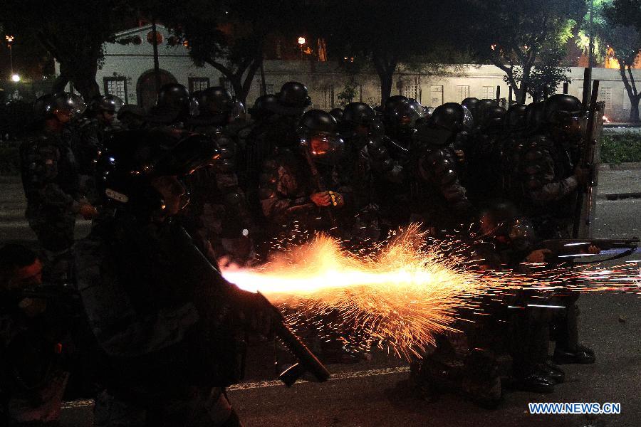 По Бразилии вновь прокатилась волна народных протестов (2)