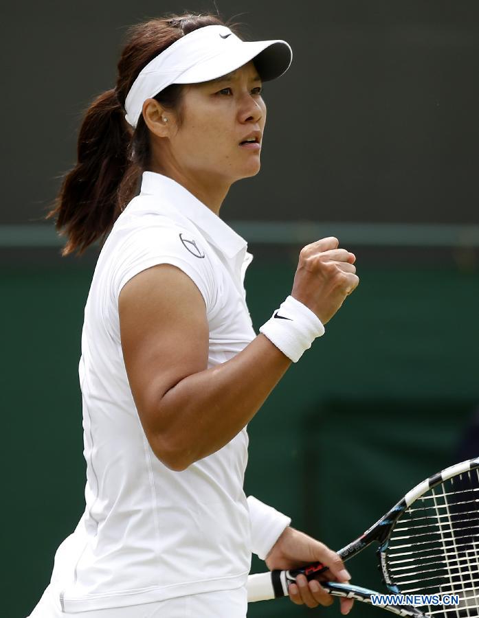 Ли На впервые за последние три года вышла в третий круг Уимблдонского турнира по теннису (8)