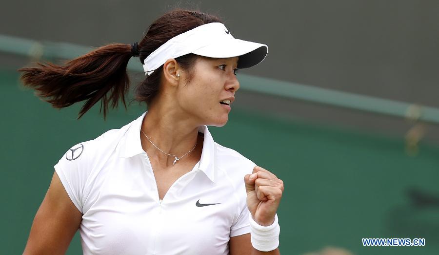 Ли На впервые за последние три года вышла в третий круг Уимблдонского турнира по теннису (7)