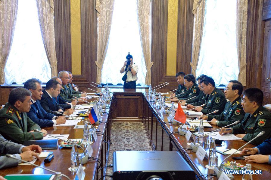 Начальник Генштаба Китая встретился с министром обороны РФ