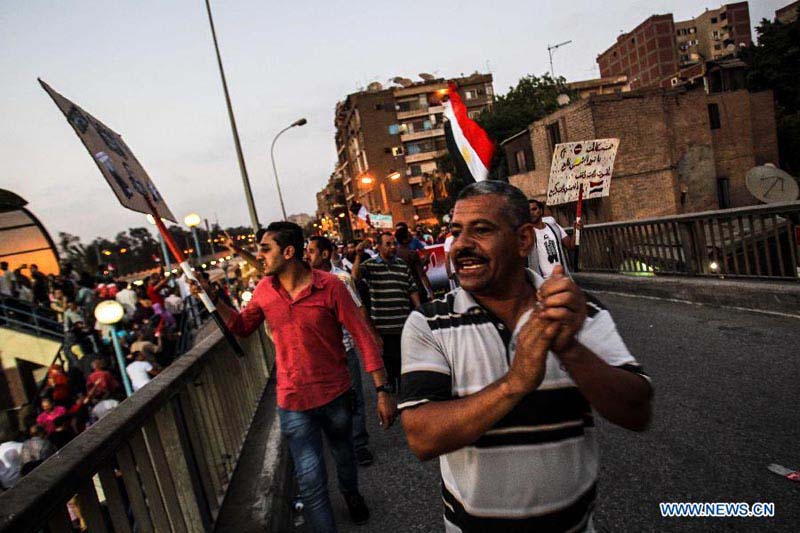 Президент Египта М. Мурси потребовал от армии отменить 48- часовой последний срок (4)