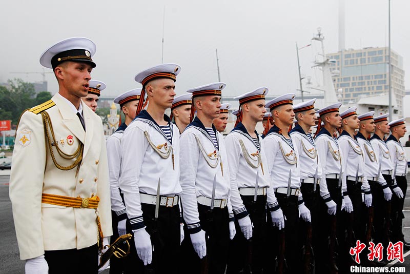 Отряд военных кораблей Китая прибыл во Владивосток для участия в российско-китайских маневрах (2)