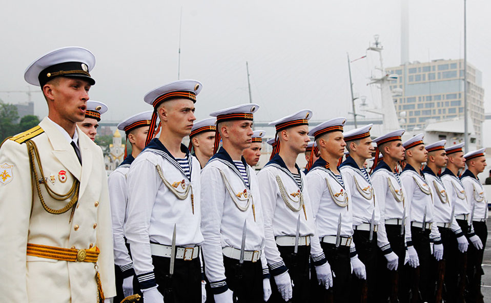 Отряд военных кораблей Китая прибыл во Владивосток для участия в российско-китайских маневрах