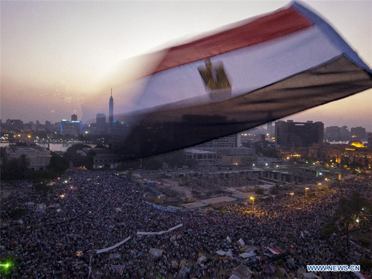 Обобщения: в Египте продолжают идти демонстрации (5)