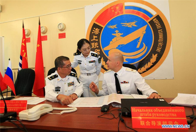 В рамках совместных китайско-российских учений "Морское взаимодействие-2013" 8 июля прошел первый день войсковых учений (3)
