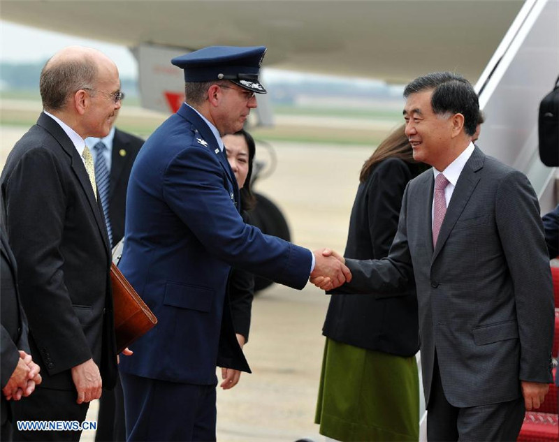 Китайская делегация прибыла в США для участия в 5-м китайско-американском стратегическом и экономическом диалоге