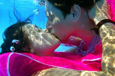 Романтический конкурс подводных поцелуев (6)