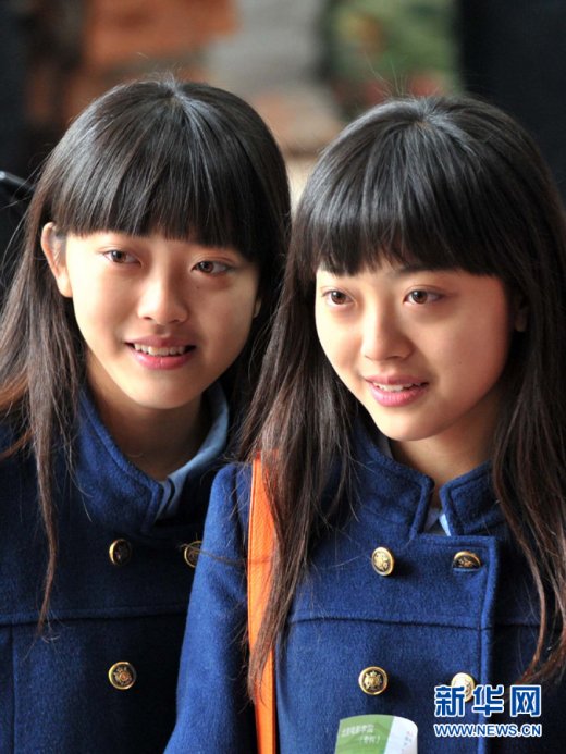 Популярные сестры-близнецы в Китае (14)