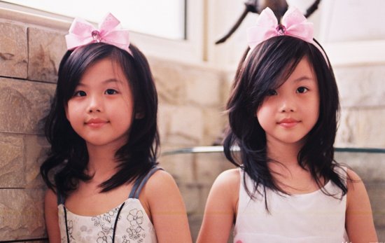 Популярные сестры-близнецы в Китае (4)