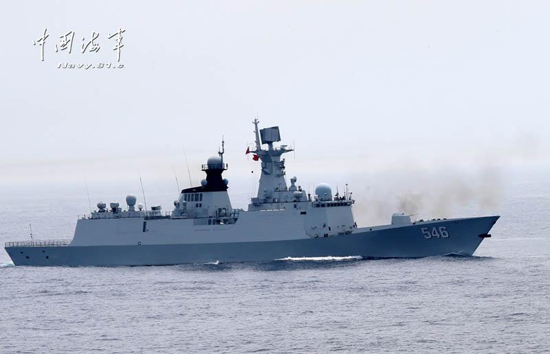 В рамках китайско-российских учений "Морское взаимодействие-2013" состоялся военно- морской парад (12)