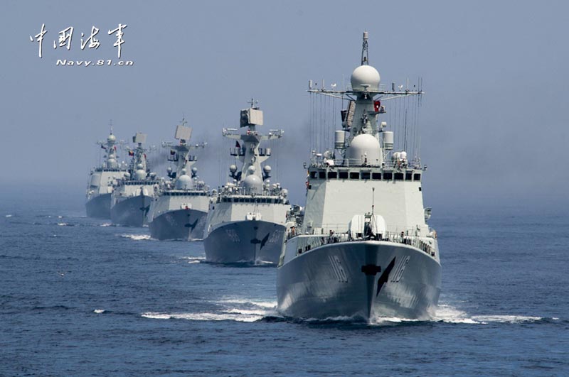 В рамках китайско-российских учений "Морское взаимодействие-2013" состоялся военно- морской парад (2)