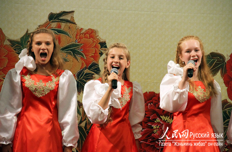 В Москве прошел Гала-концерт «Звезда» с участием российских и китайских молодых исполнителей (7)