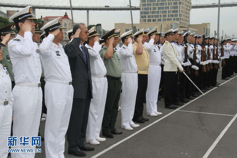 Министерство обороны Японии: китайские военные корабли впервые проплыли через пролив Лаперуза (2)