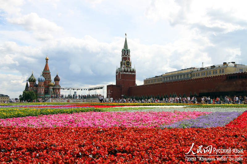 Фестиваль живых цветов на Красной площади в честь 120-летия ГУМа (2)