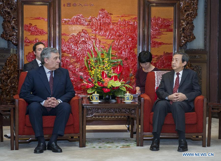 Вице-премьер Госсовета КНР Ма Кай встретился с заместителем председателя Европейской комиссии Антонио Таяни