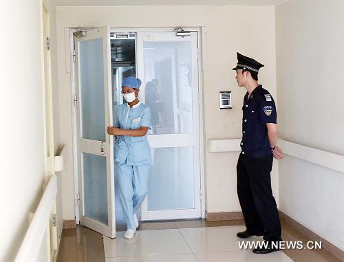 В Пекине в тяжелом состоянии находится пациентка из Хэбэя с диагнозом заражения вирусом птичьего гриппа H7N9 (2)