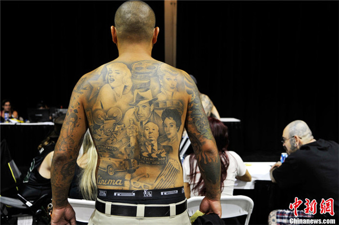 В Лос-Анджелесе прошла Выставка татуировок-2013 (9)