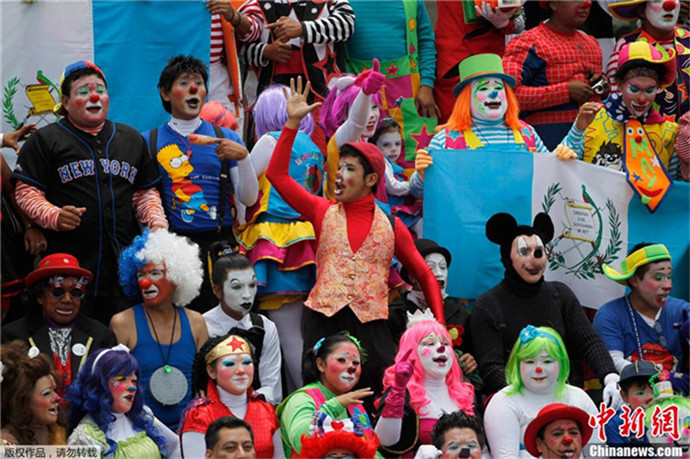 В Гватемале проходит Конгресс клоунов (5)