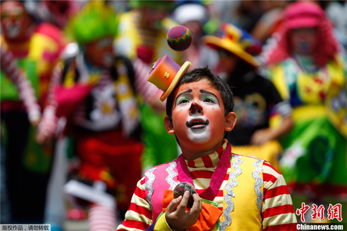 В Гватемале проходит Конгресс клоунов