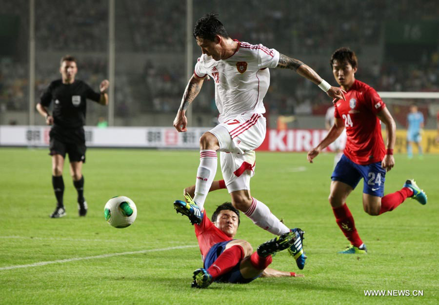 Кубок Восточной Азии по футболу: мужская сборная Китая сыграла вничью со сборной Южной Кореи (6)