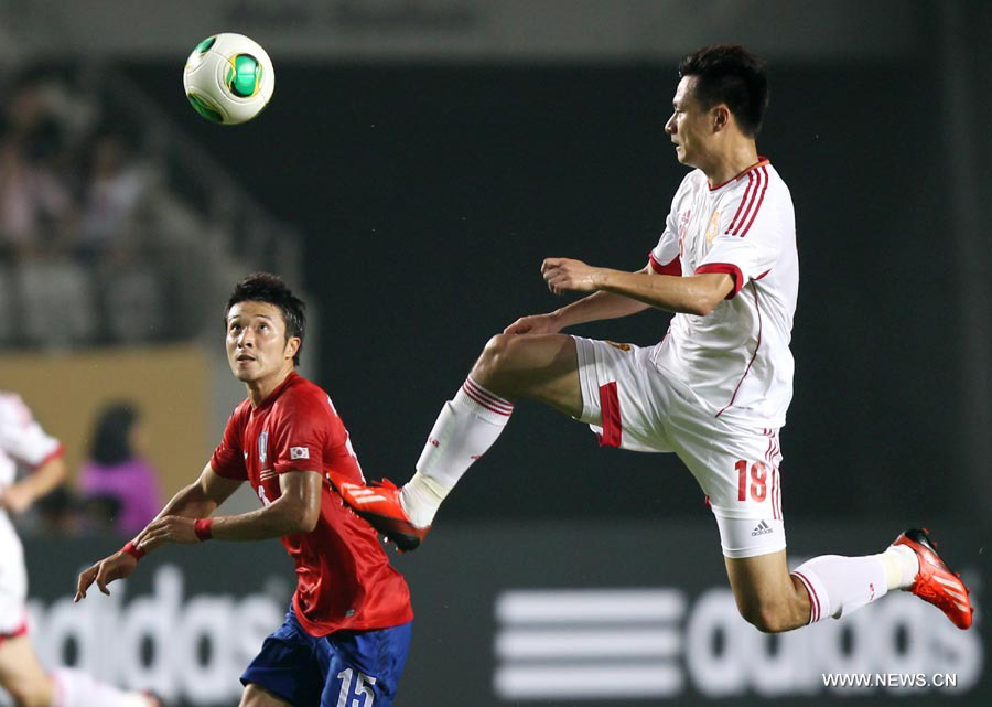 Кубок Восточной Азии по футболу: мужская сборная Китая сыграла вничью со сборной Южной Кореи (4)