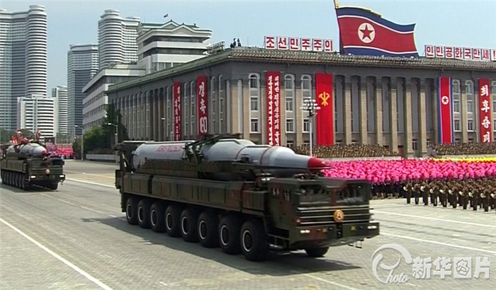 В КНДР состоялся военный парад по случаю 60-летия со дня подписания Соглашения о примирении в Корее (3)