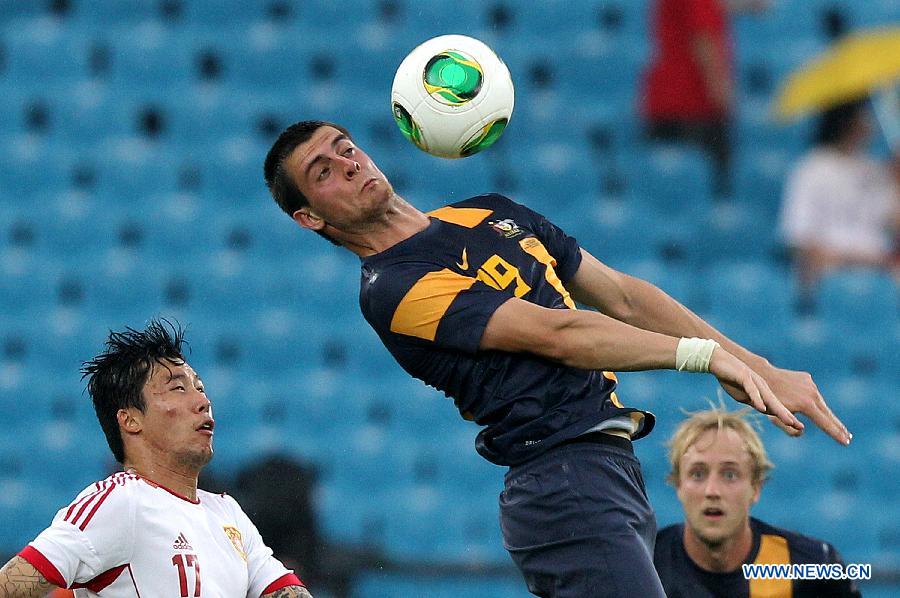Китайская мужская сборная по футболу со счетом 4:3 выиграла у команды Австралии (7)