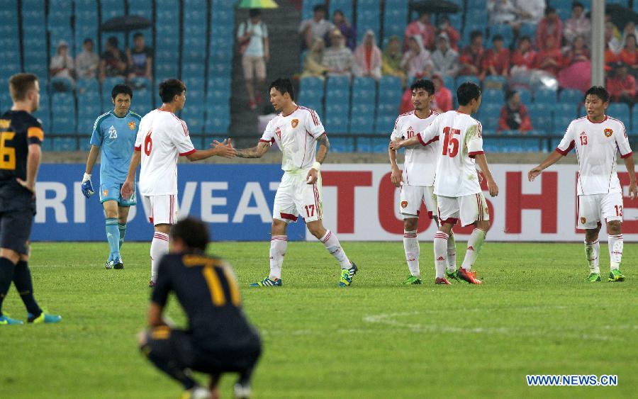 Китайская мужская сборная по футболу со счетом 4:3 выиграла у команды Австралии (2)