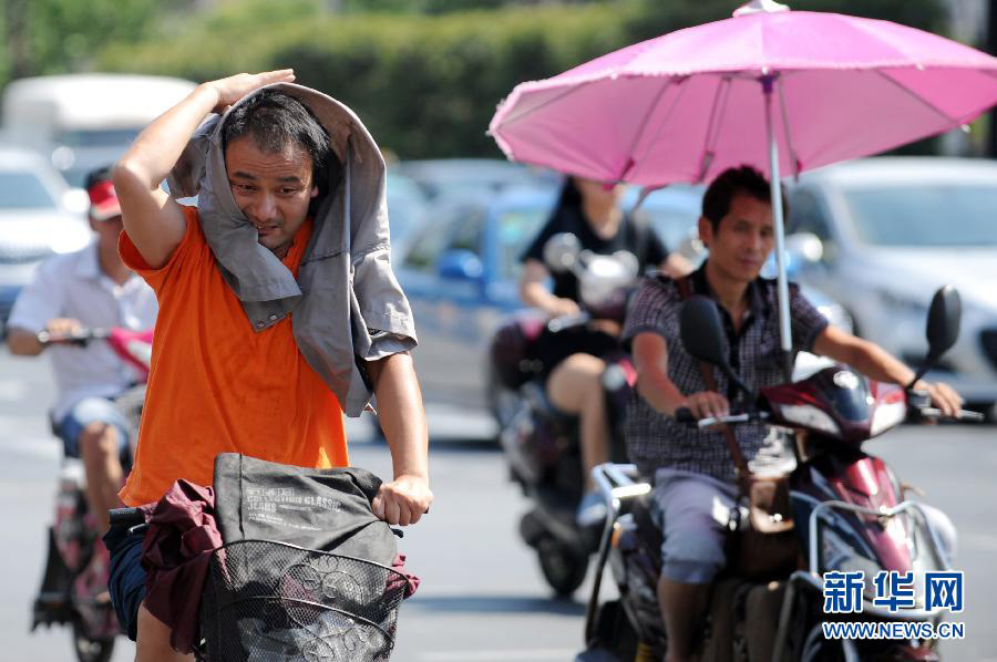 На юге Китая установилась рекордная жара (7)