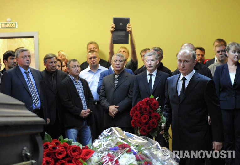 Путин на церемонии прощания с тренером по дзюдо Анатолием Рахлиным (4)