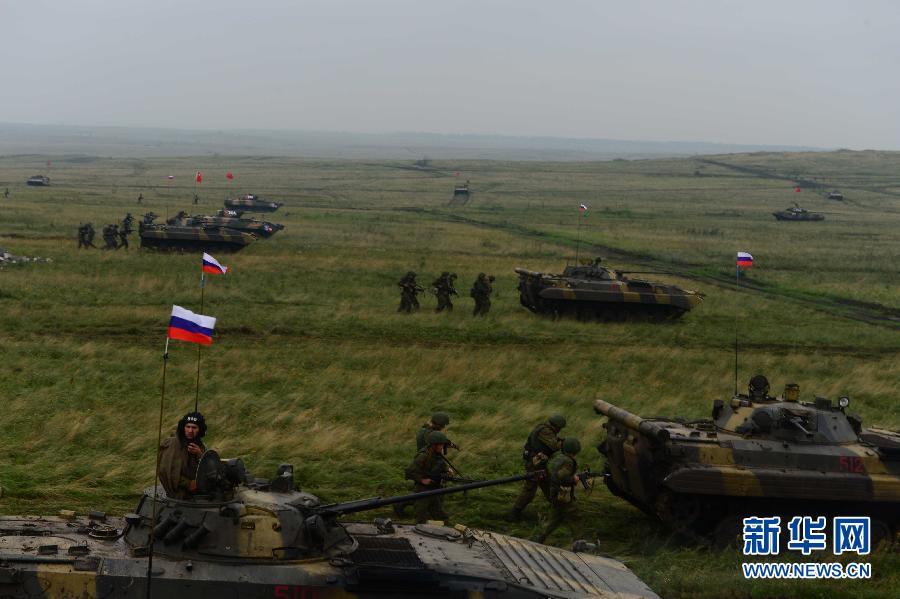 В рамках китайско-российских совместных военных учений "Мирная миссия-2013" организованы первые боевые стрельбы (3)
