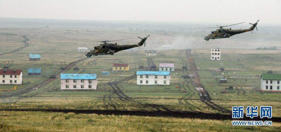 В рамках китайско-российских совместных военных учений "Мирная миссия-2013" организованы первые боевые стрельбы