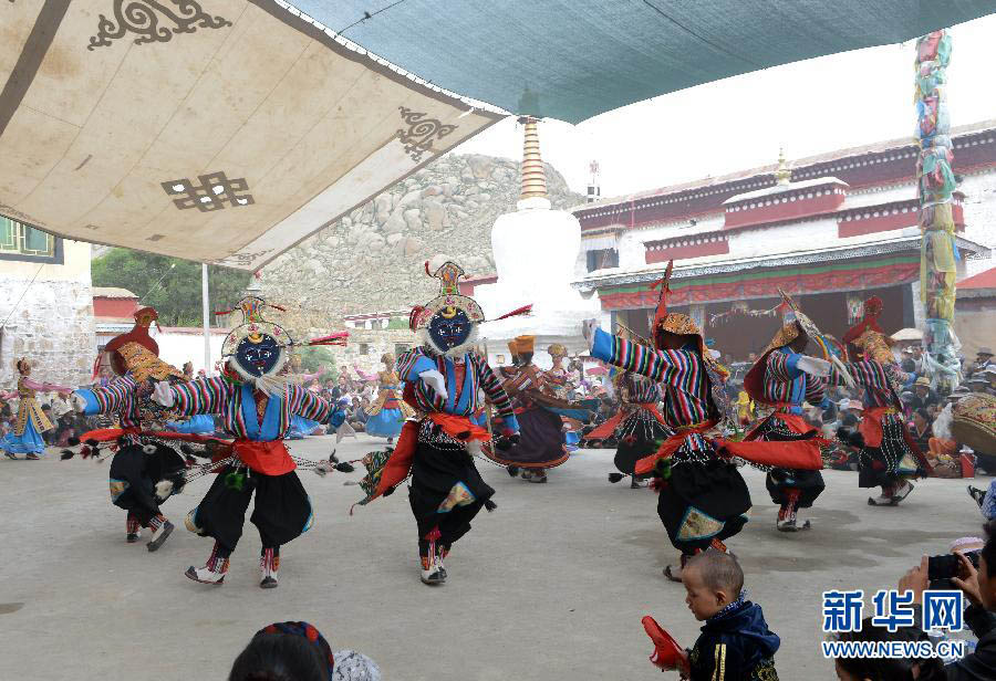 Тибет отмечает праздник "Сюэдунь" (3)