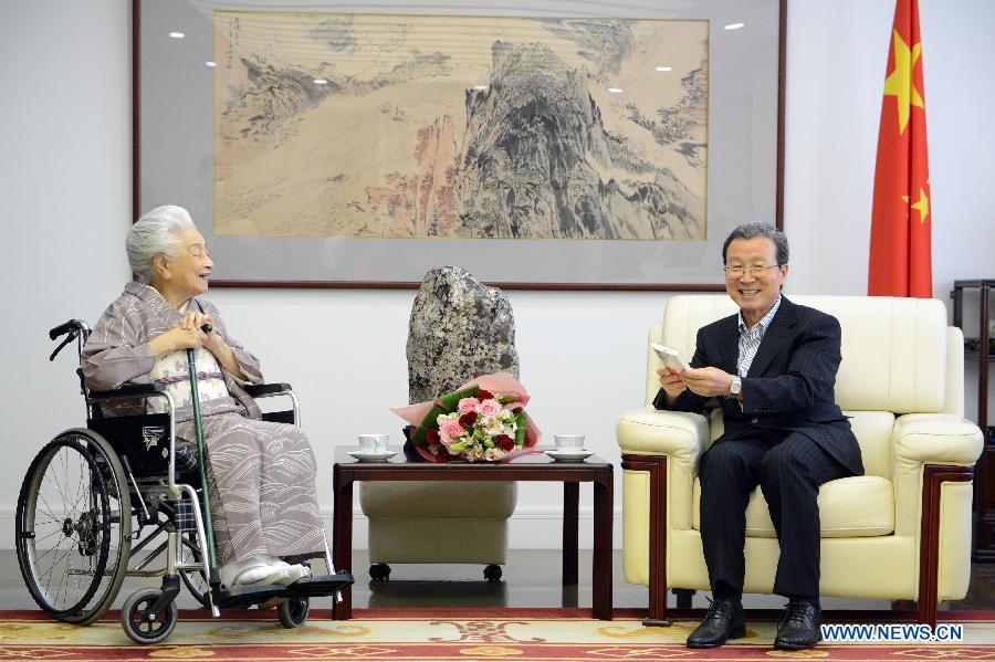 Посол КНР в Японии отдал дань почтения политическим деятелям Японии старшего поколения