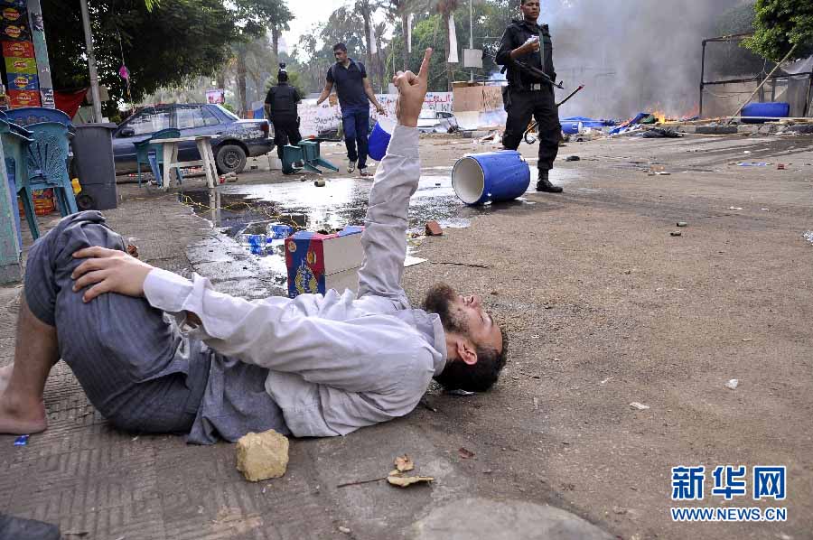 Количество погибшх в столкновениях в Египте достигло 149 человек (13)