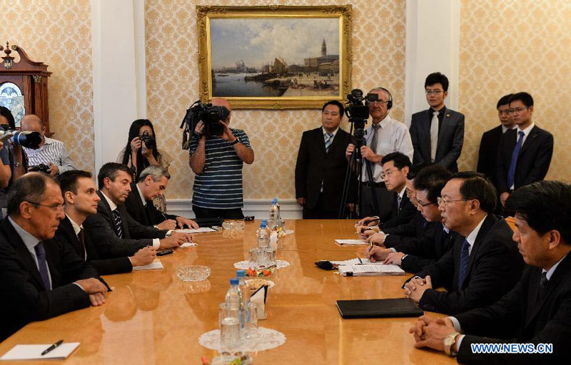 Член Госсовета КНР Ян Цзечи встретился с главой МИД РФ