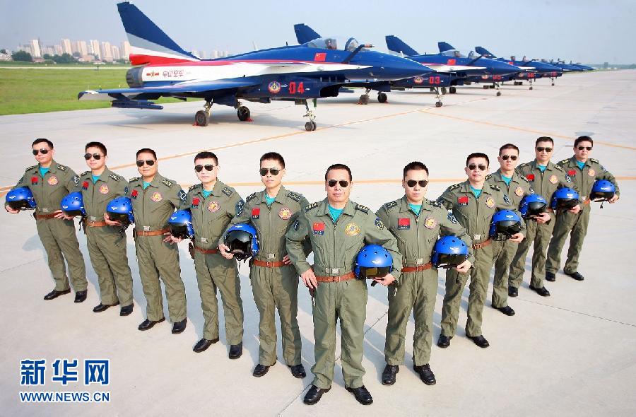 Пилотажная группа ВВС НОАК отправилась в Россию для участия в московском авиасалоне МАКС-2013