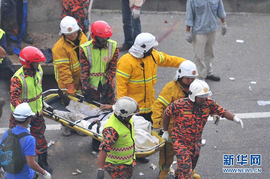 Среди жертв катастрофы пассажирского автобуса в Малайзии были три иностранца (6)