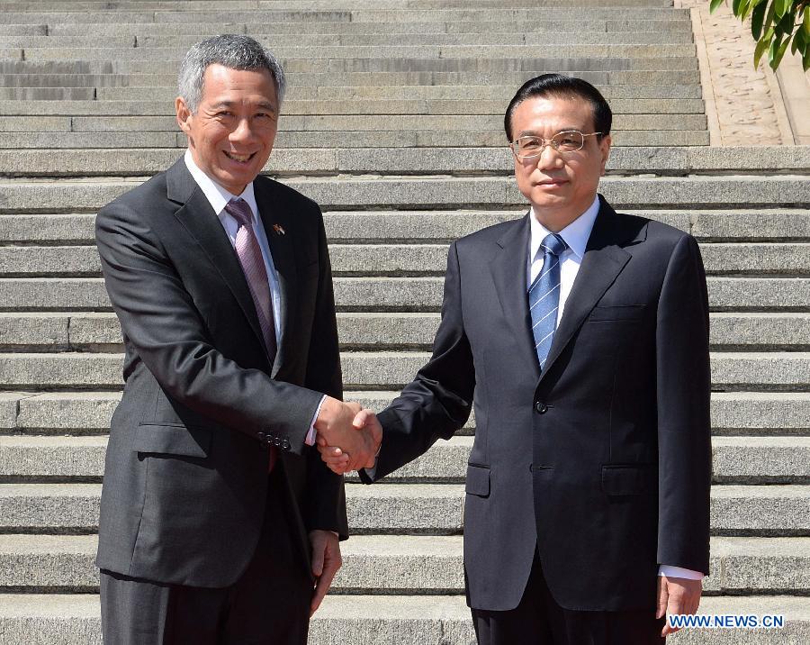 Премьер Госсовета КНР Ли Кэцян встретился с премьер-министром Сингапура Ли Сиен Луном (2)